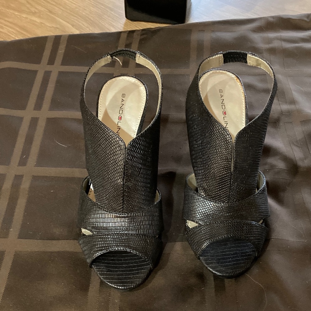 Bandolino Black Peep-Toe Heels